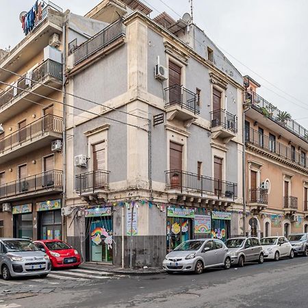Catania Central And Comfy Apartments Екстер'єр фото