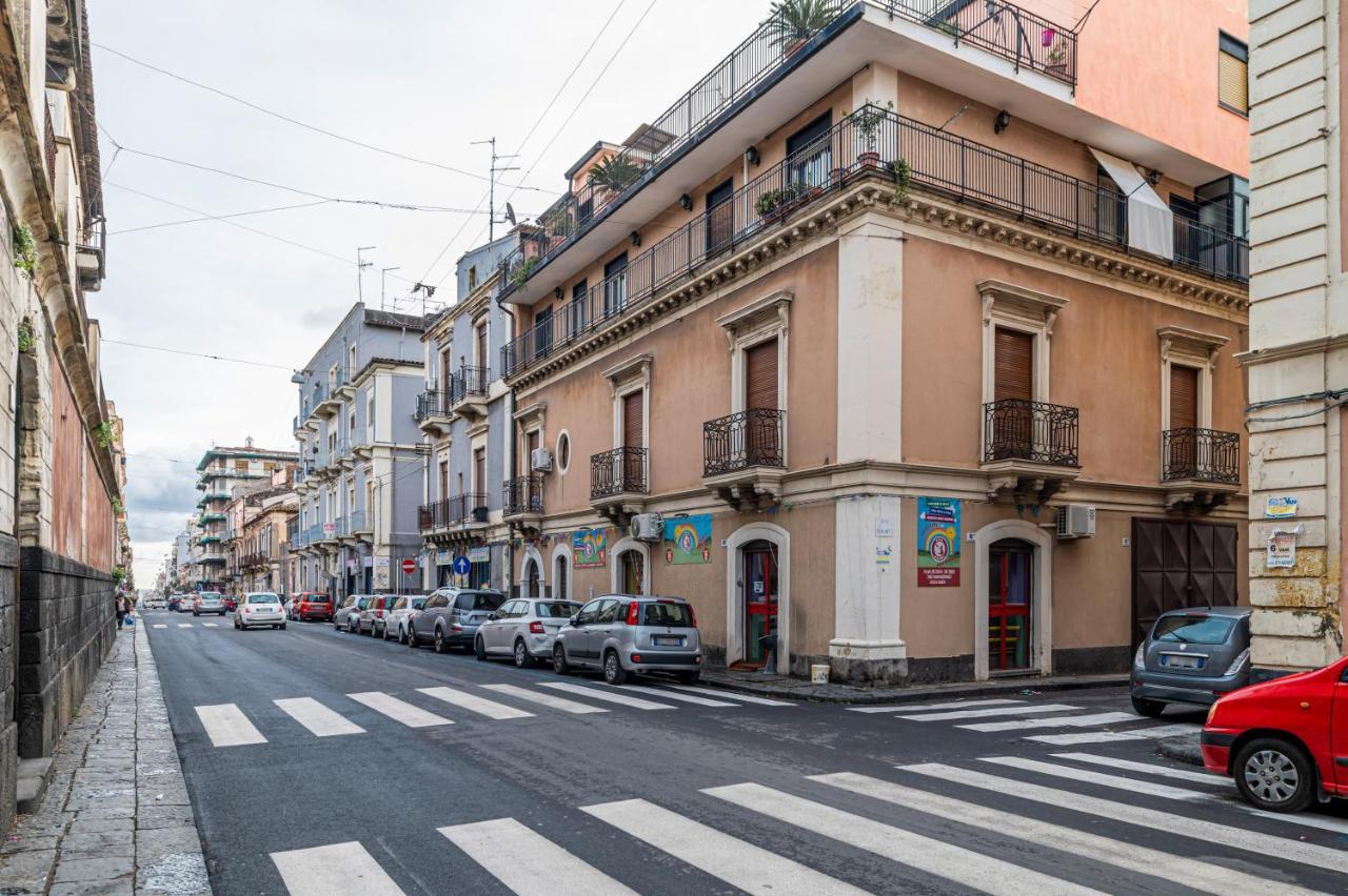Catania Central And Comfy Apartments Екстер'єр фото