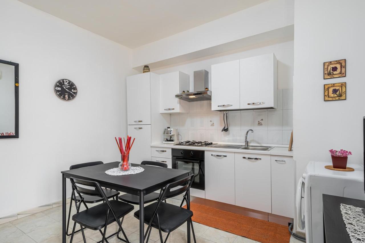 Catania Central And Comfy Apartments Екстер'єр фото