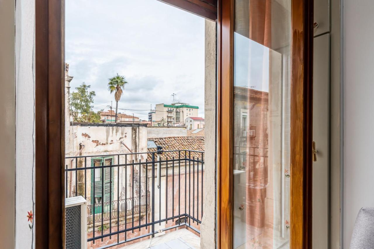 Catania Central And Comfy Apartments Екстер'єр фото