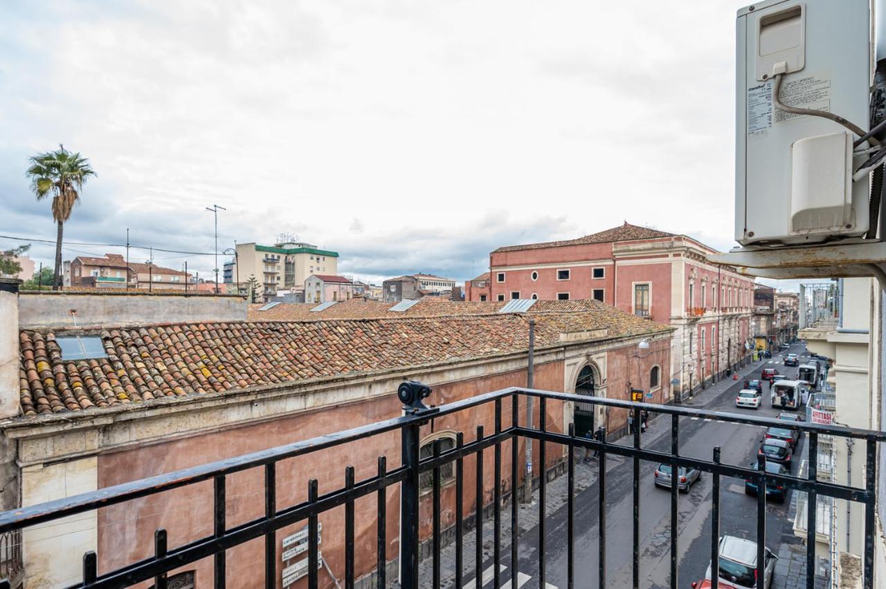 Catania Central And Comfy Apartments Екстер'єр фото